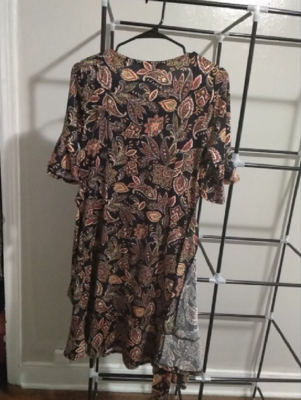 Apt. 9 Black Paisley Short Sleeve Shift Dress - Picture 2 of 2